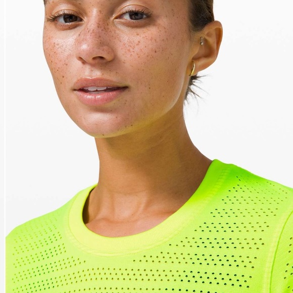 lululemon Swiftly Breathe Long Sleeve Squad Yellow Highlight 6 - Picture 6 of 6